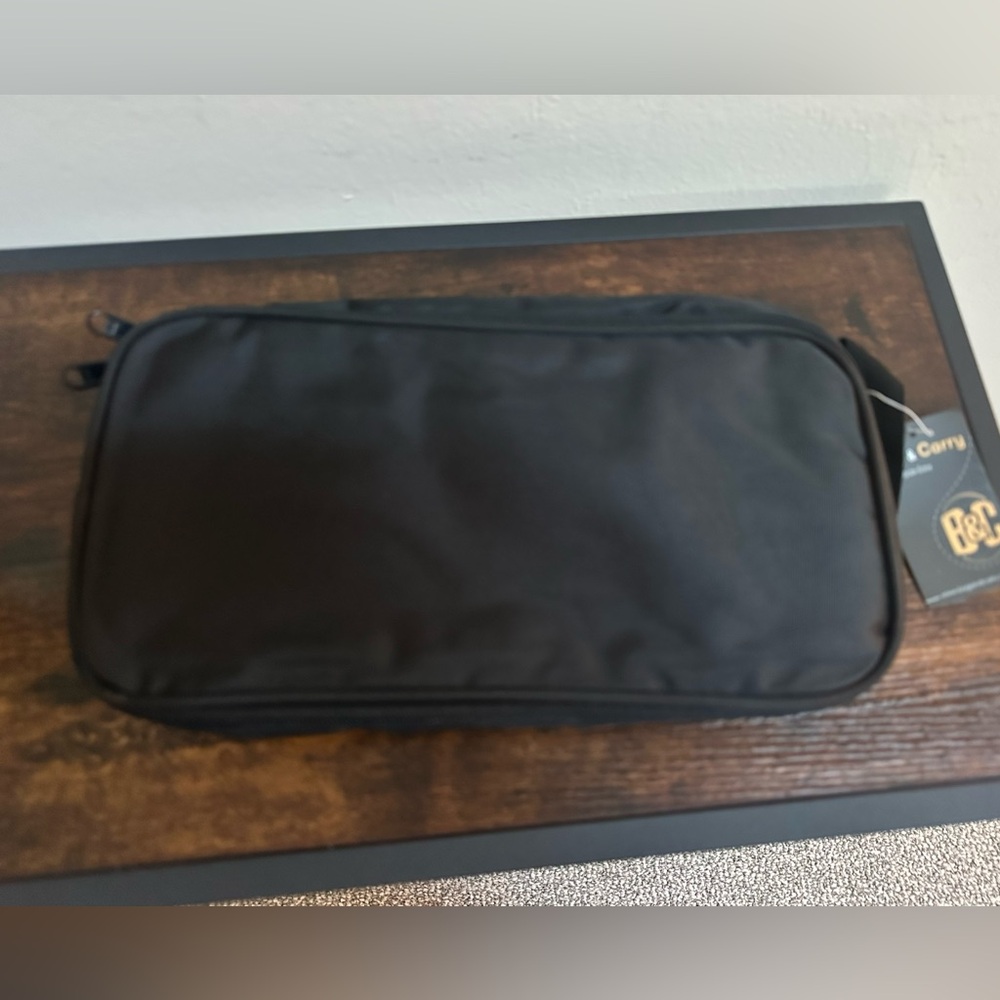 NWT Black Men's Toiletries Bag